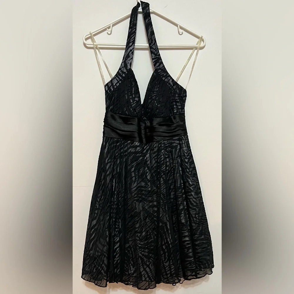 🧡 City Triangle Black Halter Zebra Dress with Glitter.